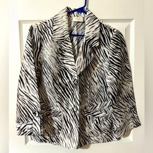 Chico’s zebra print lightweight blazer size 0
